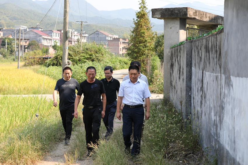 平博app官方版下载党委书记张格林赴高水村开展乡村振兴专题调研