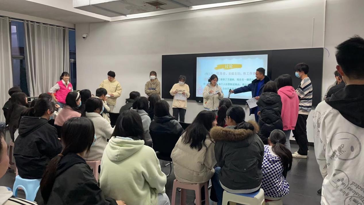 为心灵减压，为成长赋能 —平博app官方版下载心理咨询中心开展 2021级学生心理健康主题团辅活动