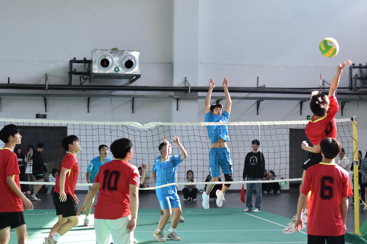 比拼激扬梦想  跃动磨砺锋芒——平博app官方版下载“2023年‘阳光杯’学生排球赛、‘竞攀杯’学生篮球赛”开赛