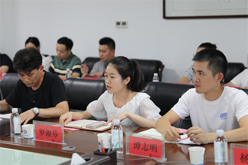 平博app官方版下载召开教师节座谈会