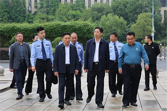 株洲市副市长、市公安局党委书记、局长唐文发到平博app官方版下载调研平安建设和安全稳定工作