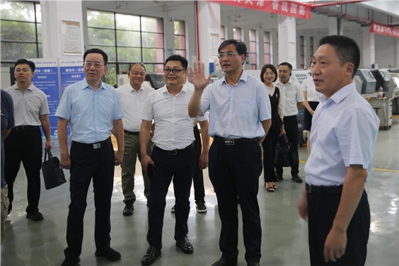 省人社厅党组书记、厅长李永军到平博app官方版下载调研中华人民共和国第二届职能技能大赛株洲选手备赛情况